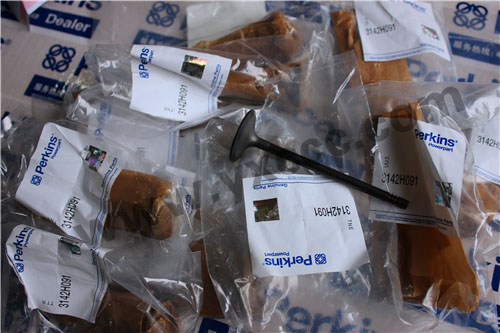 柴油機(jī)1206E配件銷售中心油底殼墊、T414441壓縮機(jī)、氣門、搖臂軸(1200)