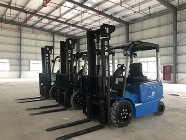 感謝蔡總的大力支持，再次購(gòu)買3+1臺(tái)比亞迪叉車，祝：生意興隆！